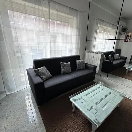 Apartment Turistico In Via Zotti Lido di Ostia