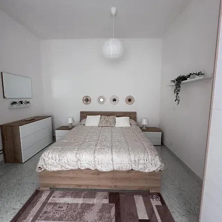 Turistico In Via Zotti Apartment *